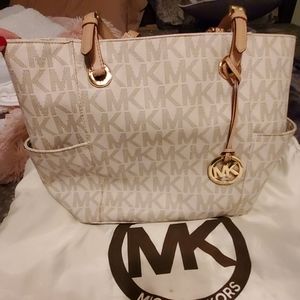 Michael Kors purse